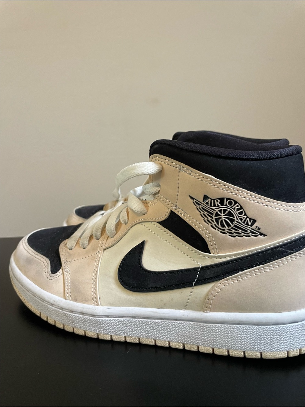 Nike Jordan Cream High-Top Sneakers Women's Size 7 - Picture 5 of 11